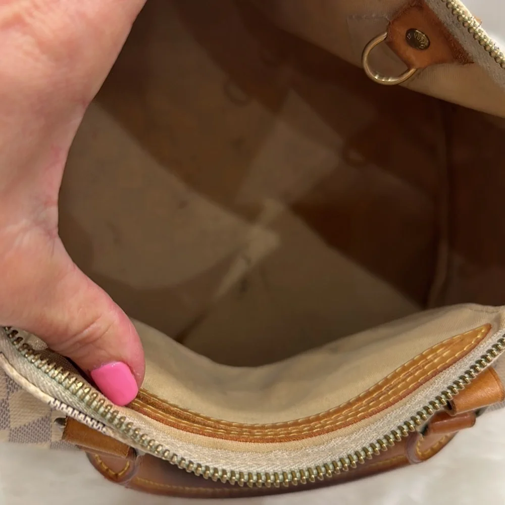 Authentic LV Damier speedy 30 - Picture 4 of 12